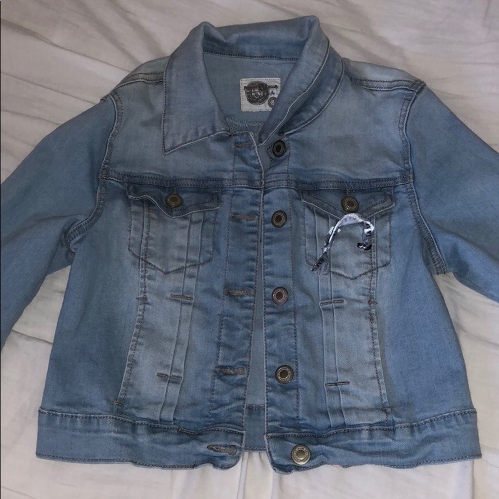 Brand New Papaya light wash denim jacket